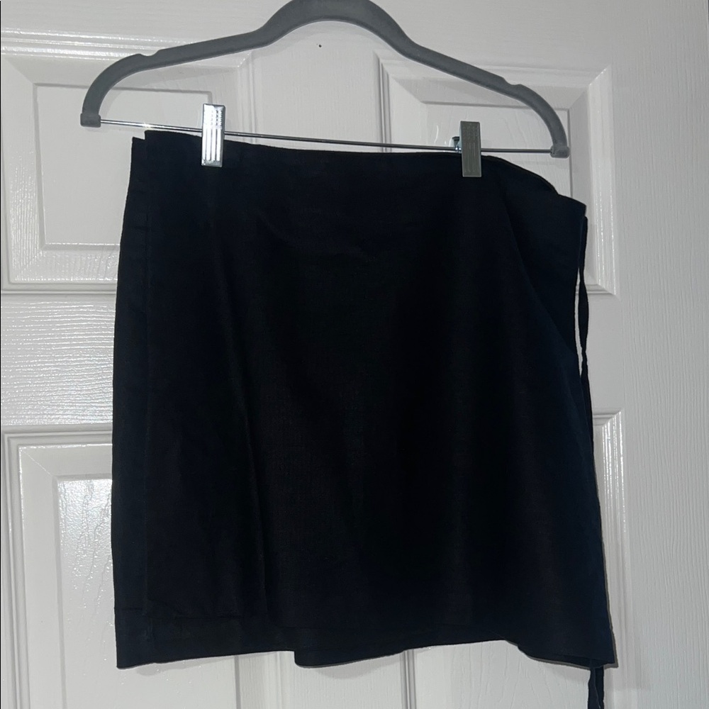 GAP Black Mini Skirt